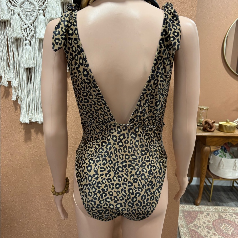 Leopard Print Plunge One-Piece Swimsuit - Picture 4 of 16